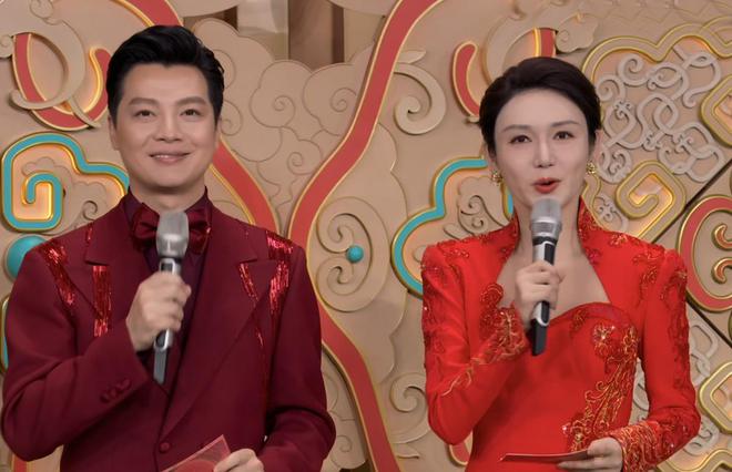 ：何炅撑门面刘烨咖位飞升杨迪被重用瓦力娱乐棋牌元宵晚会折射主持新格局
