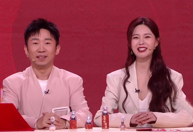 ：何炅撑门面刘烨咖位飞升杨迪被重用瓦力娱乐棋牌元宵晚会折射主持新格局(图19)